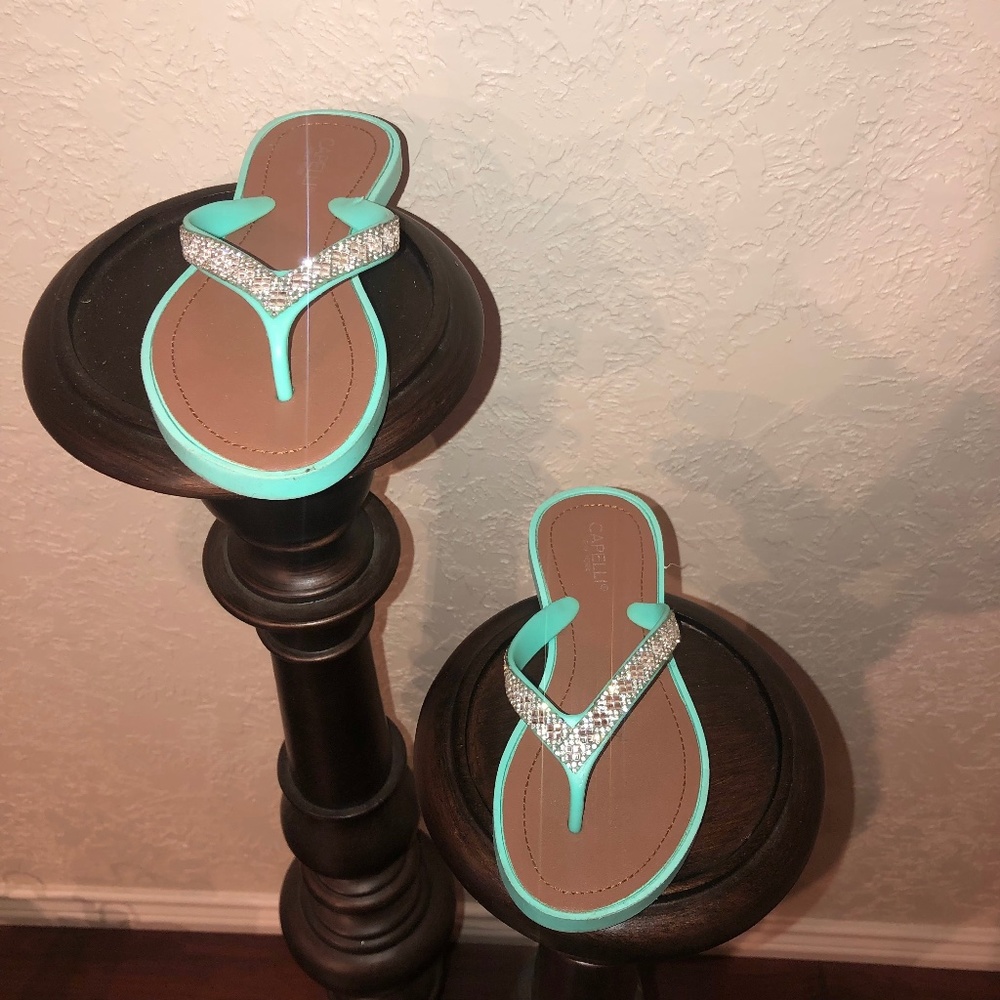 Girls flip flops